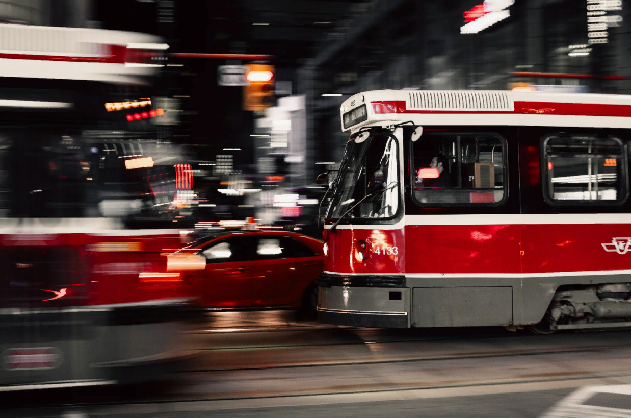 Оптимизация Городской Мобильности: Роль и Преимущества Мониторинга Транспорта